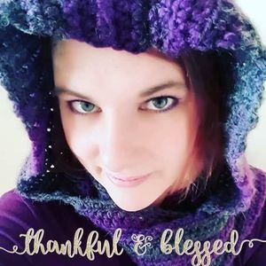 Meet your Posher, Lara